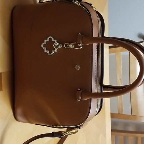 Crown & Ivy purse - Picture 1 of 4